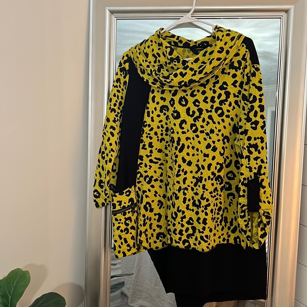 Ali miles top